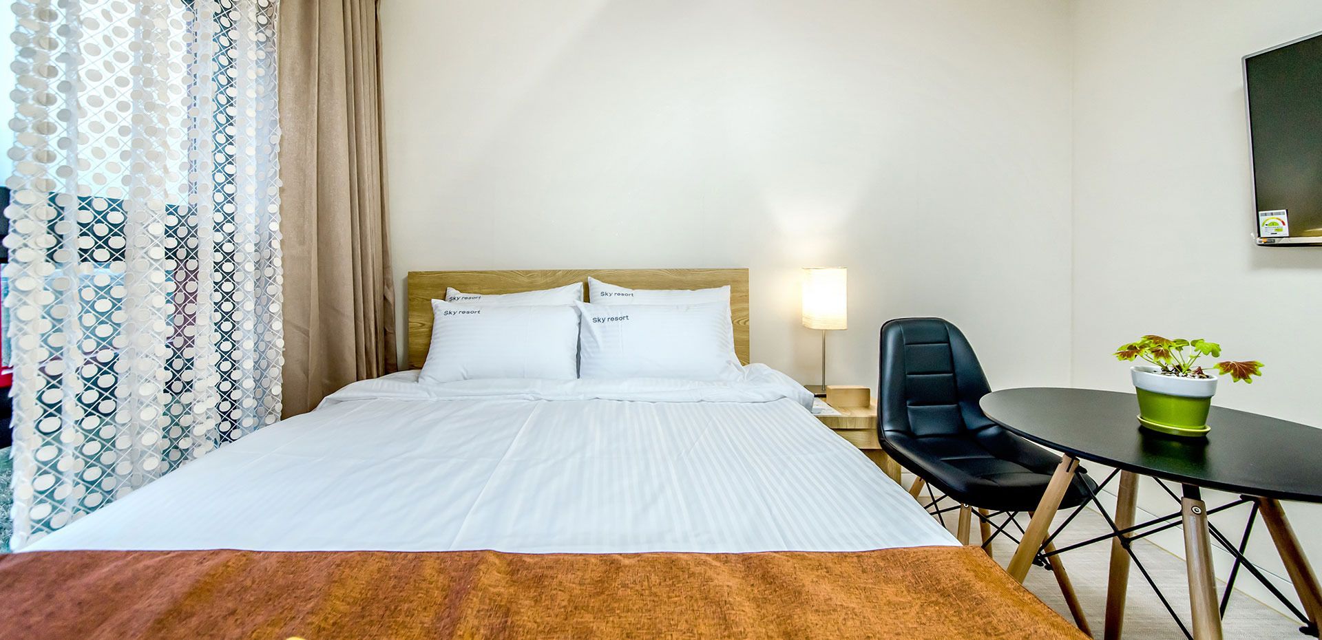 premium duplex, multiple beds | free wifi