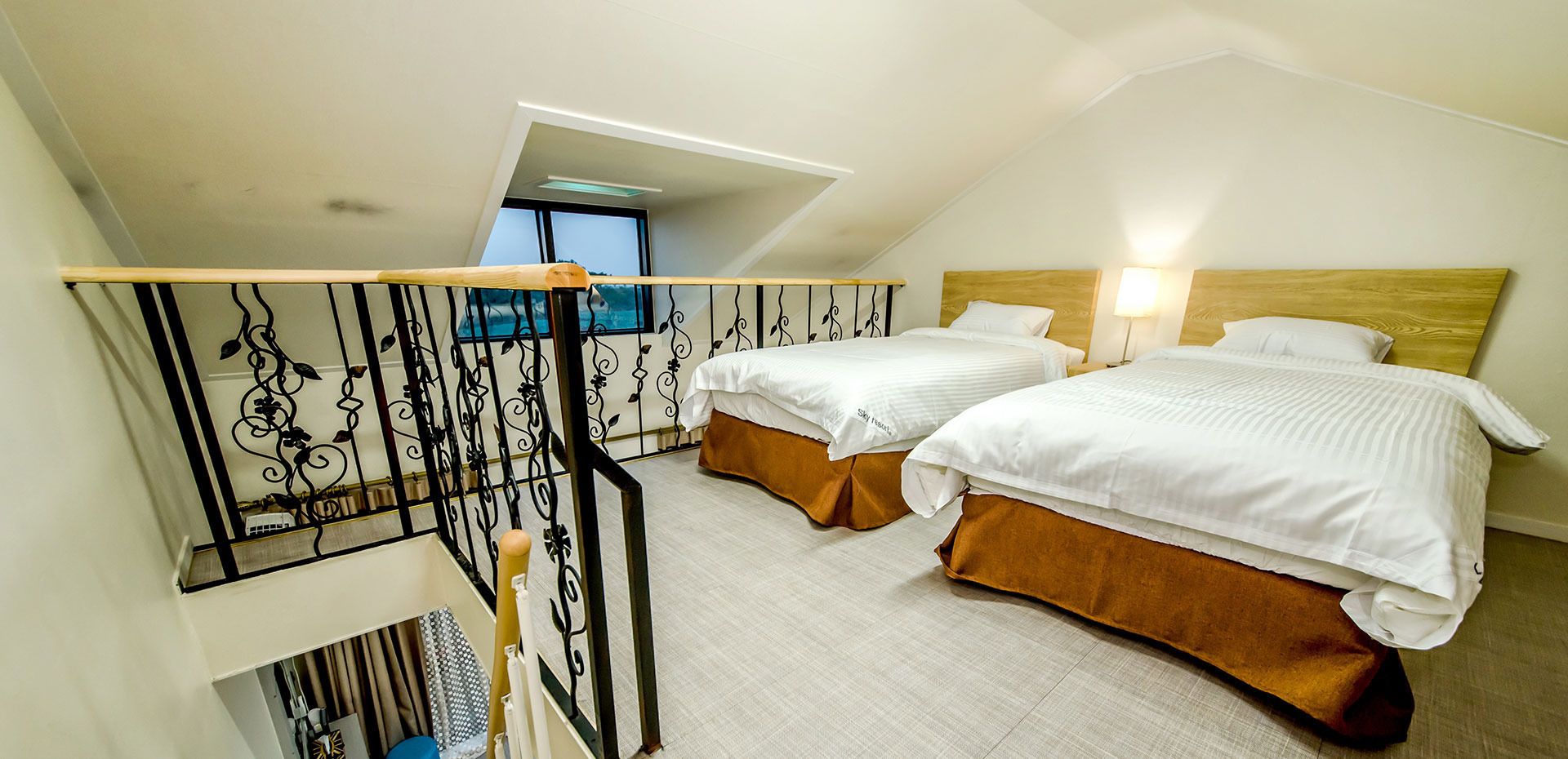 premium duplex, multiple beds | free wifi