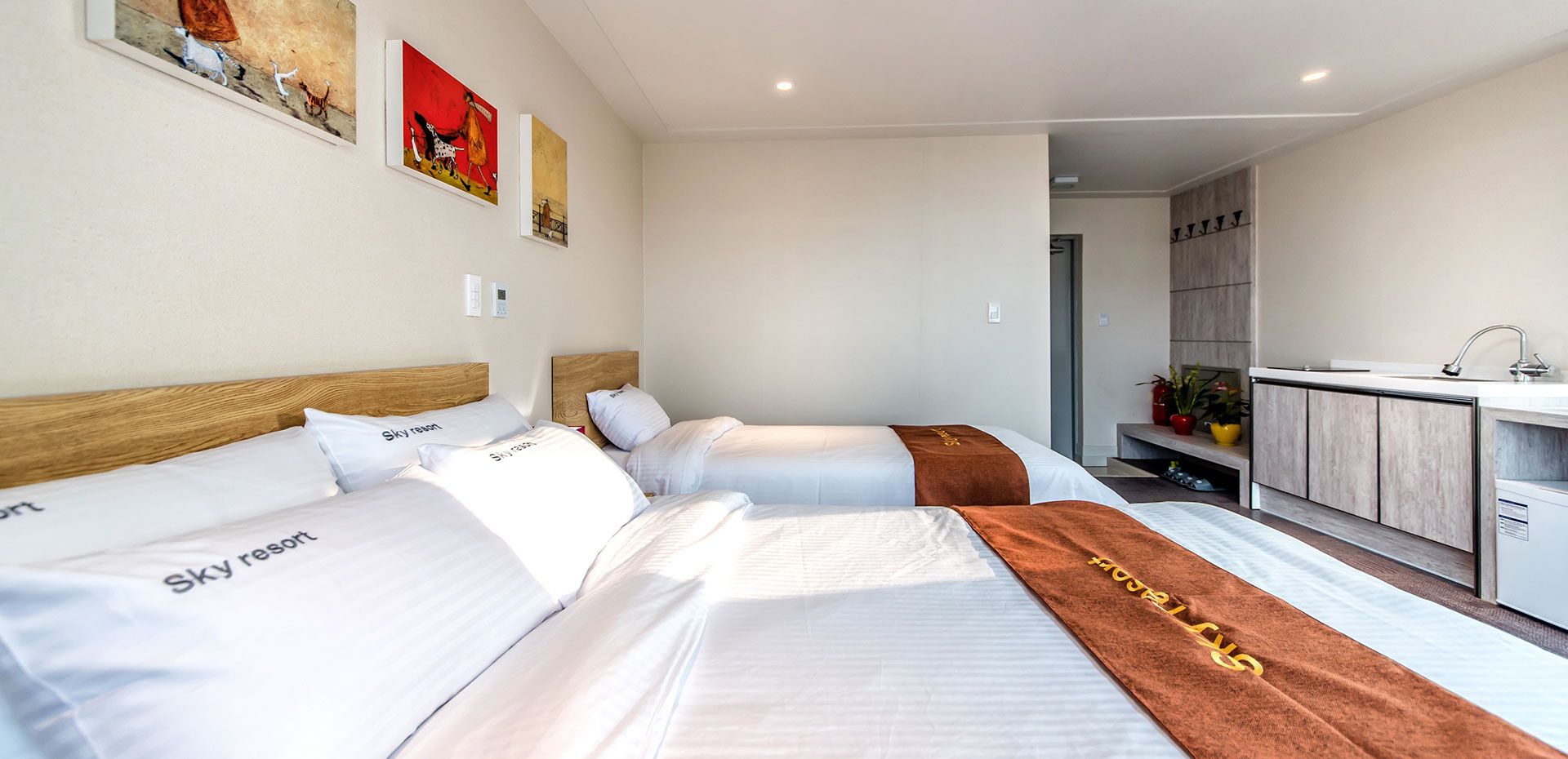 standard twin room | free wifi