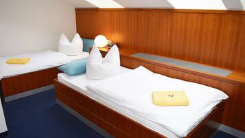 Standard Twin Room, Private Bathroom | Premium bedding, in-room safe, blackout drapes, free WiFi