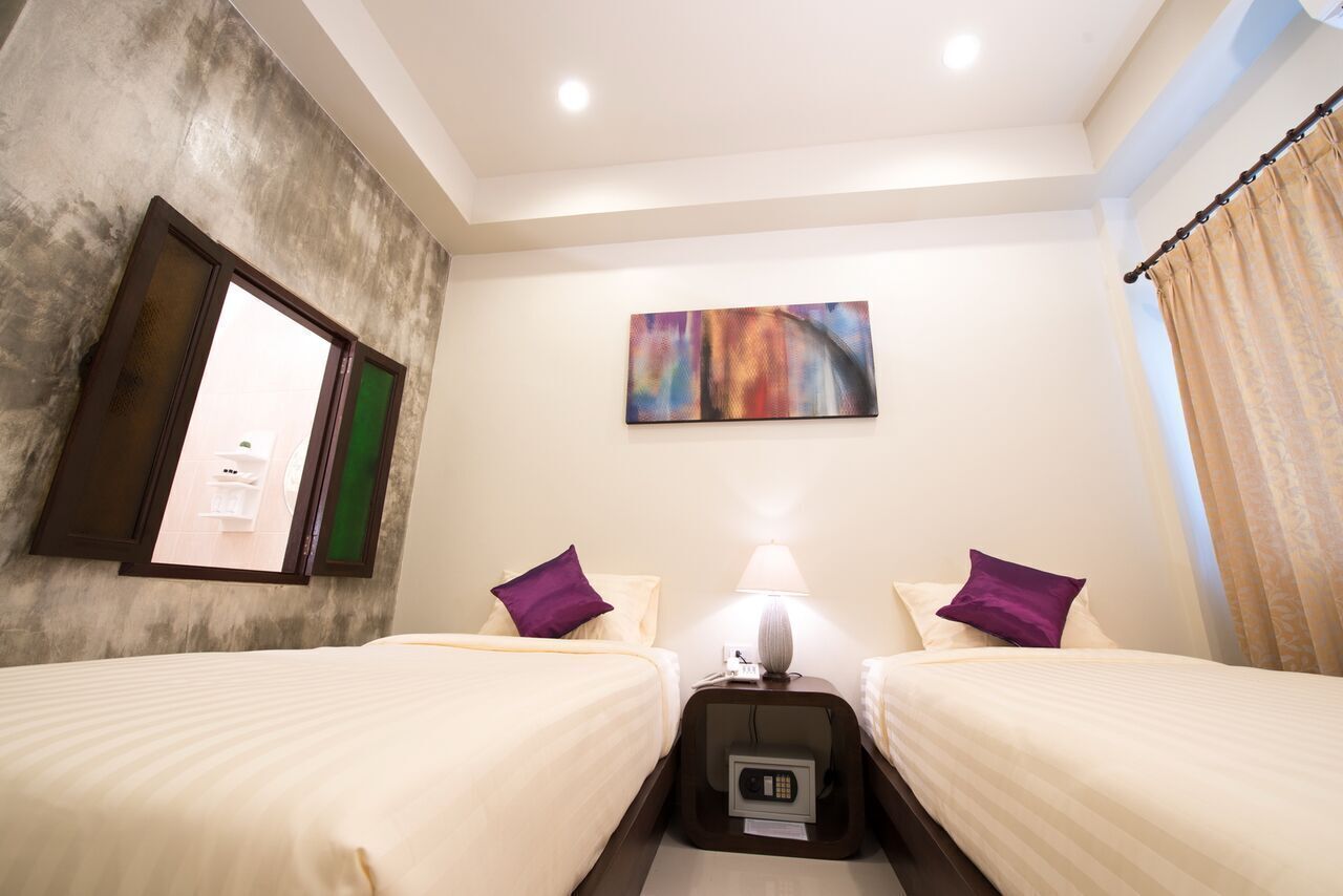 In-room safe, desk, rollaway beds, free WiFi
