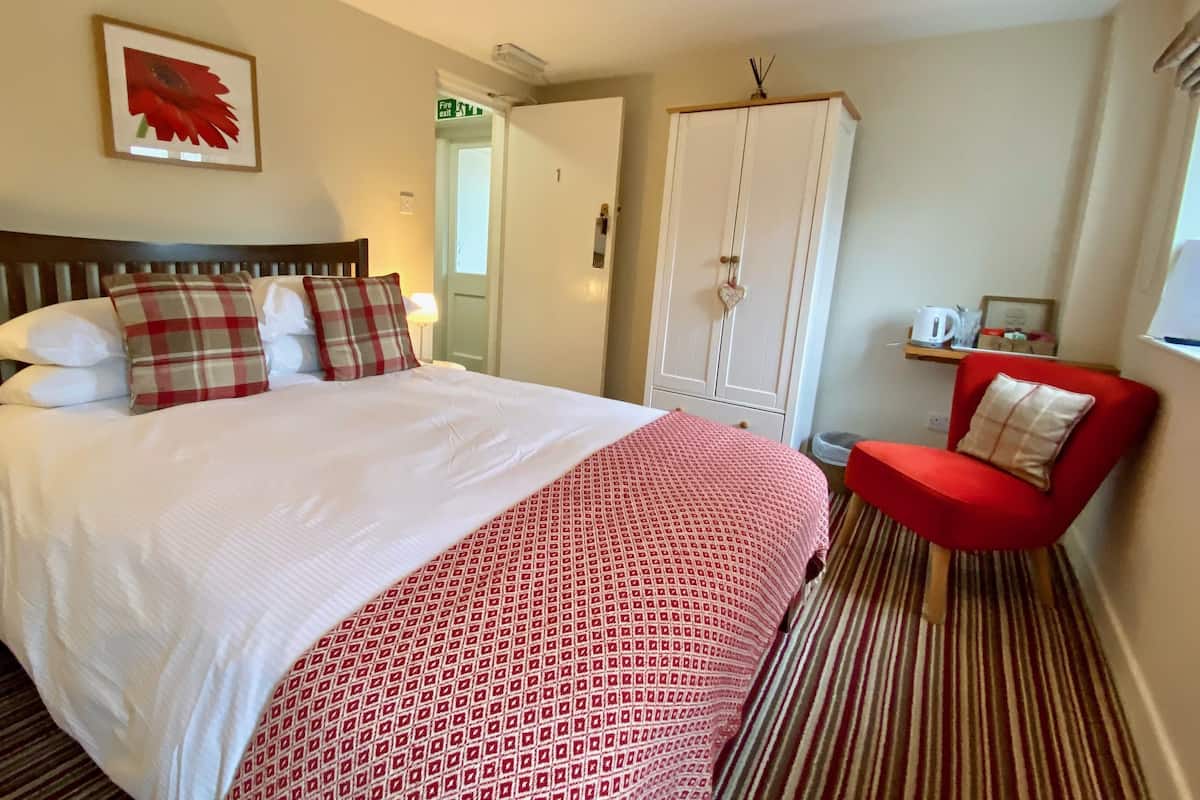 Standard Double Room | Soundproofing, free WiFi, wheelchair access