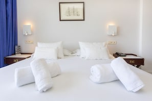 In-room safe, desk, rollaway beds, free WiFi - Anchorage (Ibiza Town)