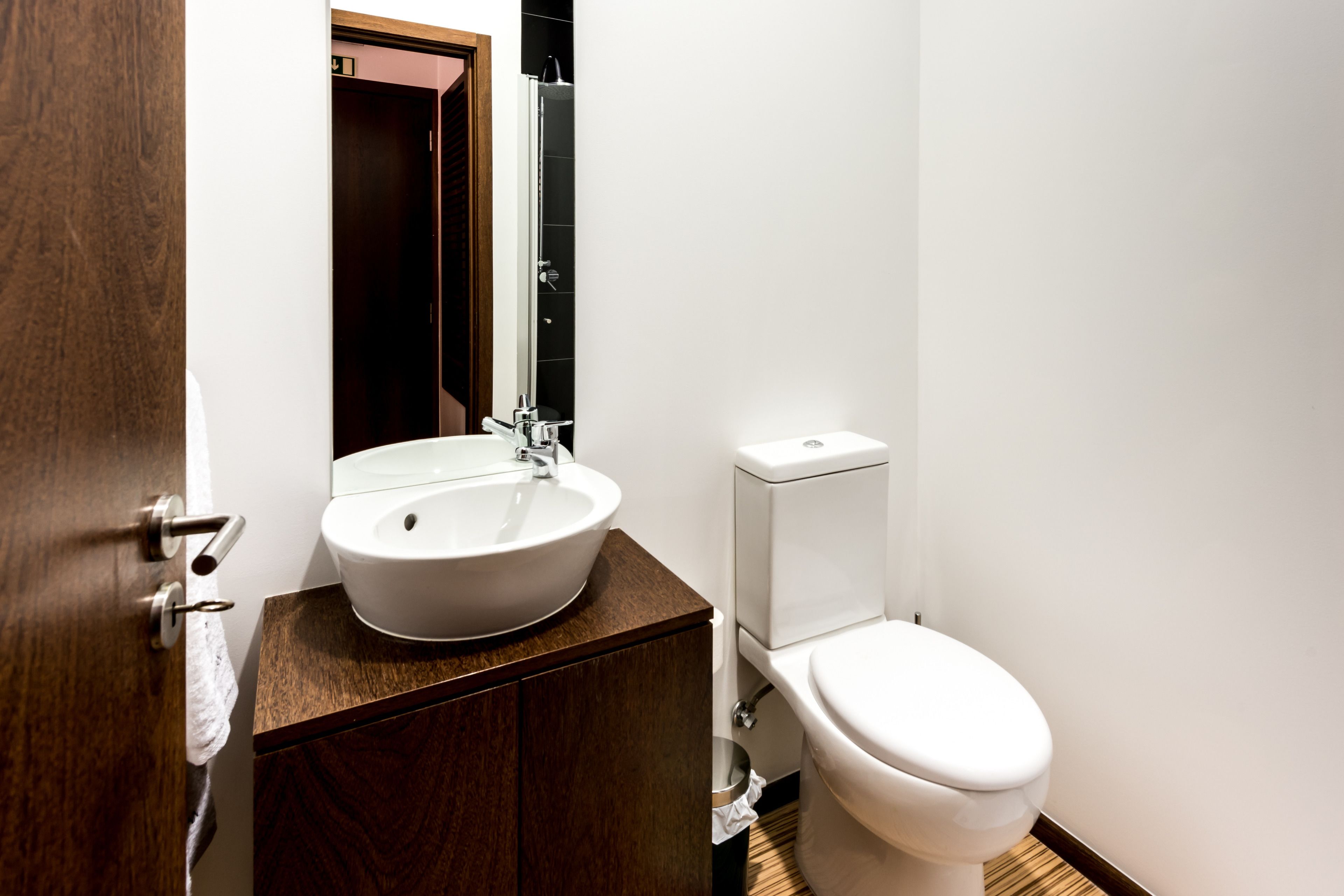 double room | bathroom | shower, free toiletries, hair dryer, towels