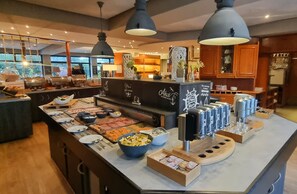 Daily buffet breakfast for a fee