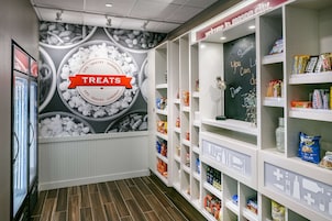 Snack bar