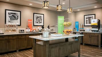 Ilmainen päivittäinen buffetaamiainen