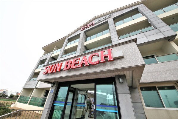 Porch - Sunbeach Resort (Jeju City)