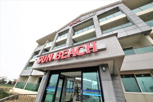 Sunbeach Resort