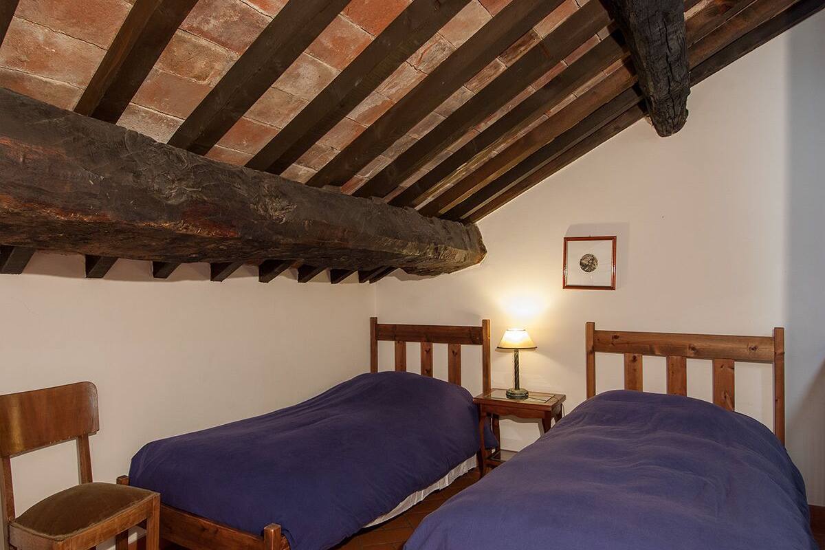Free cots/infant beds, rollaway beds, free WiFi
