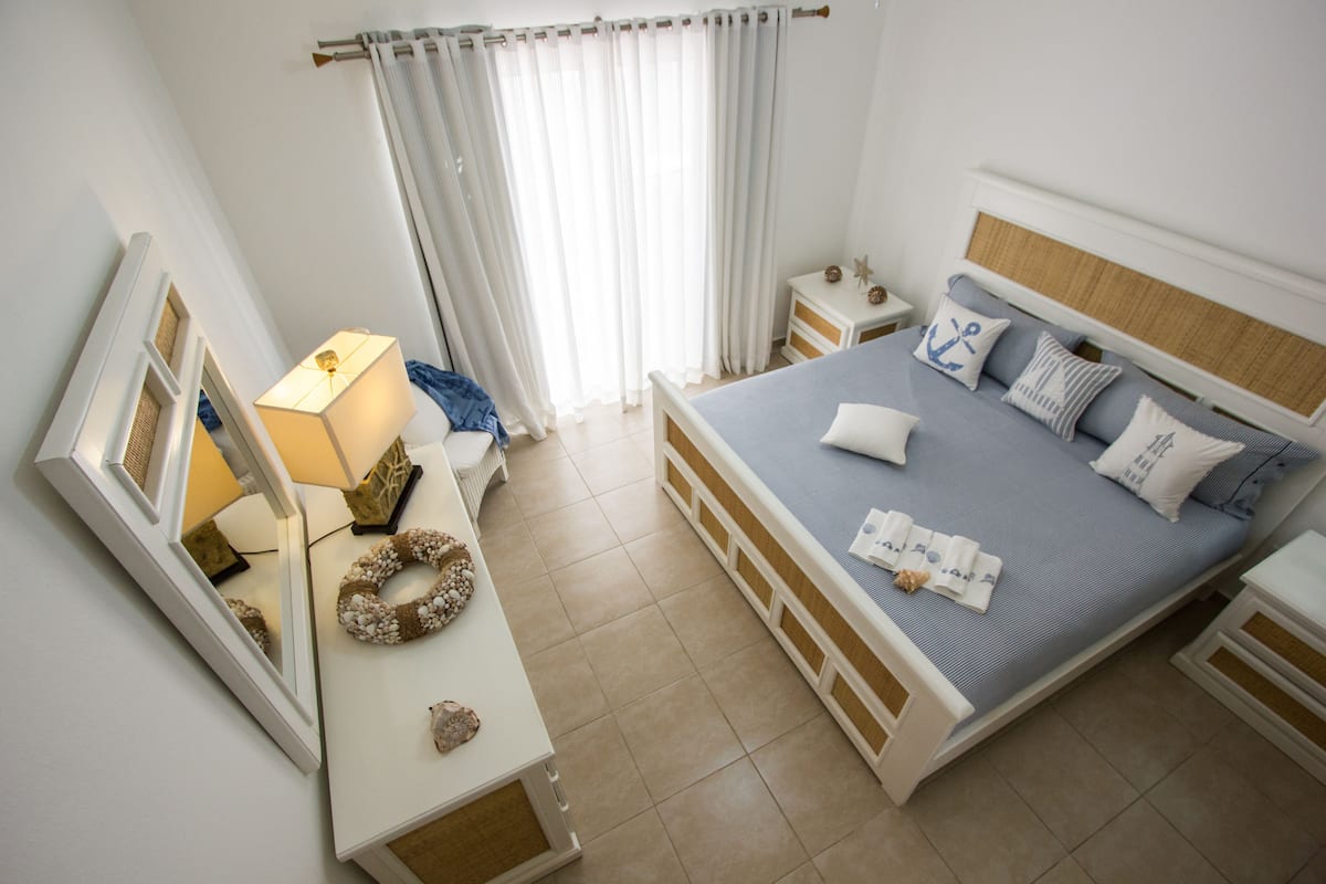 Deluxe Two Bedroom Private Beach | Blackout drapes, free WiFi, bed sheets