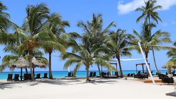 Vlak bij het strand, wit zand