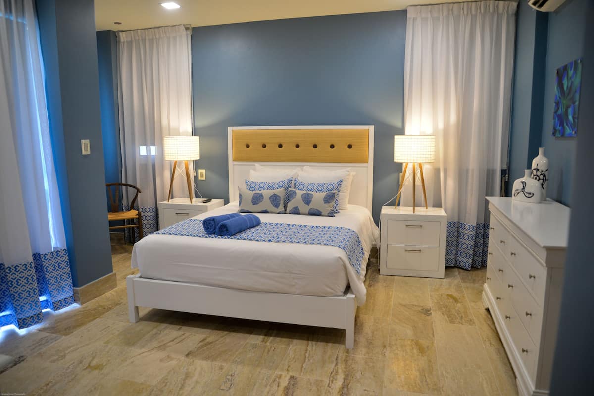 In-room safe, free WiFi