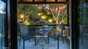 Standard Triple Room, Balcony, Courtyard View (9) | Balcony view