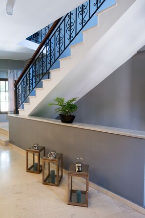 Staircase - Hotel Oriana - Adults Only (Igoumenitsa)