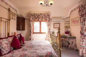 Family Cottage, 2 Bedrooms, Mountain View, Garden Area | View from room