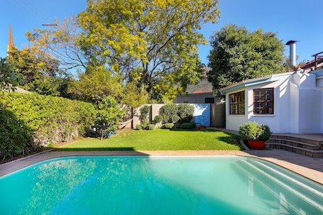 Single Room Cottage | 1 bedroom, in-room safe, soundproofing, iron/ironing board
