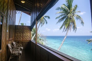 Deluxe Family Room | Terrace/patio - Freddies Santai Sumurtiga (Sabang)