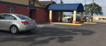 Executive Inn Mercedes