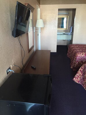 Double Room | Desk, cribs/infant beds, rollaway beds - Executive Inn Mercedes (Mercedes)