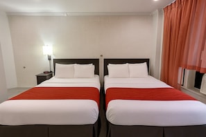 Petite Room, 2 Double Beds, Non Smoking
