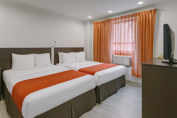 Petite Room, 2 Double Beds, Non Smoking