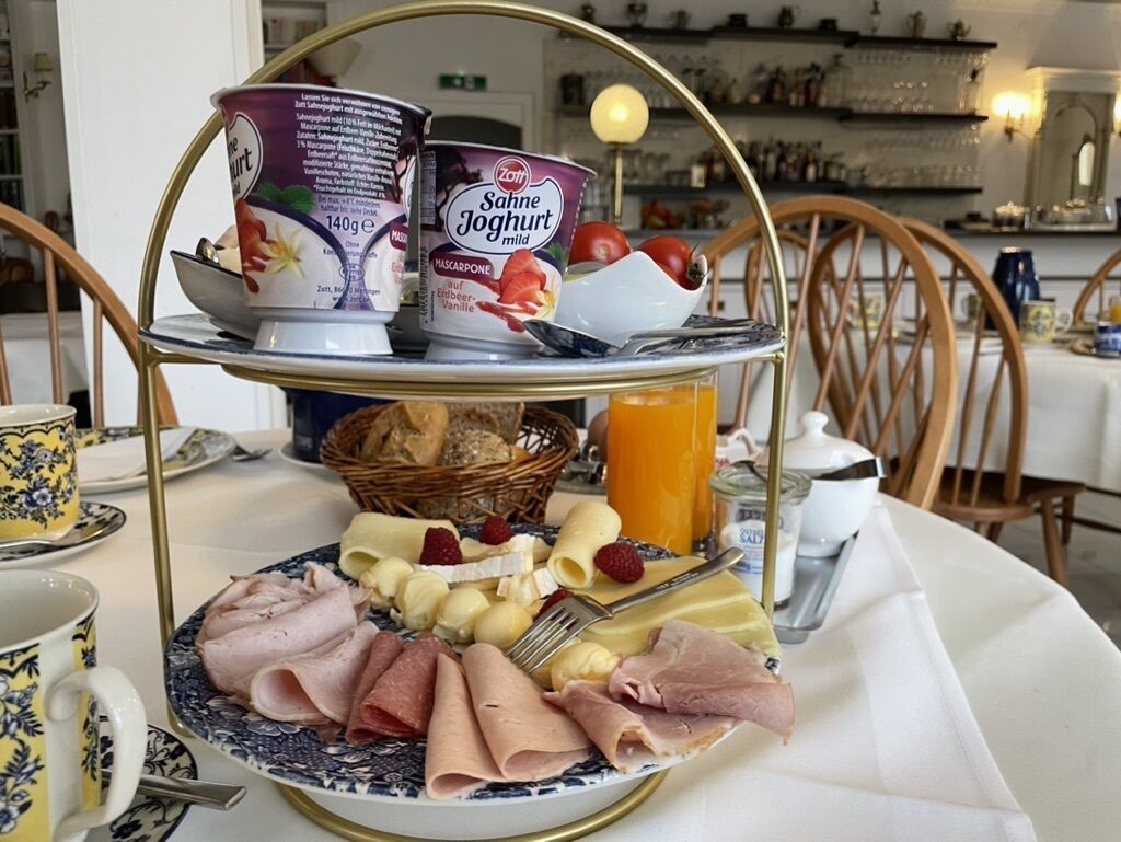 daily buffet breakfast (eur 15 per person)