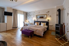 Dobbeltrom – comfort, terrasse, 1. etasje | Individuelt dekorert, individuelt innredet og skrivebord