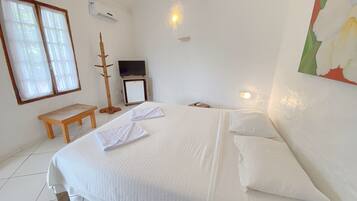 Standard Room | Free WiFi, bed sheets