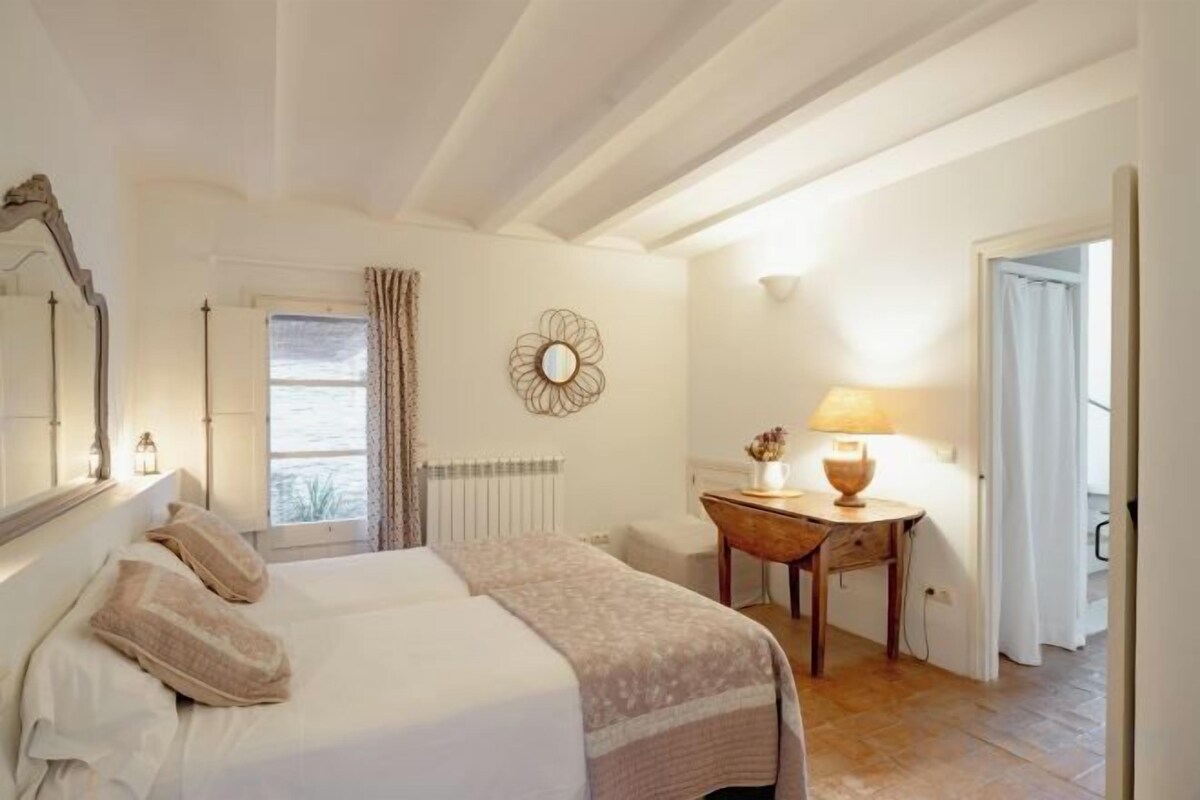 Ropa de cama de alta calidad y minibar 