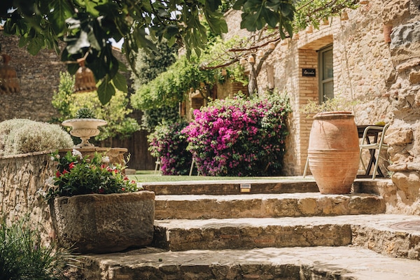 Chambre Double Standard, 1 trĂšs grand lit, vue jardin | Vue de la chambre