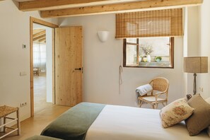 Ropa de cama de alta calidad y minibar 