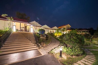 夕陽紅渡假莊園