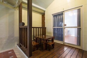 Exterior - Red Sun (Checheng)