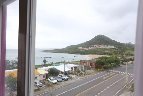 Quadruple Room | Individually decorated, individually furnished, blackout drapes - Pin Ciao Hotel (Hengchun)