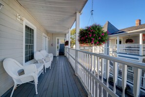 Family Suite, 2 Bedrooms, Non Smoking | Balcony
