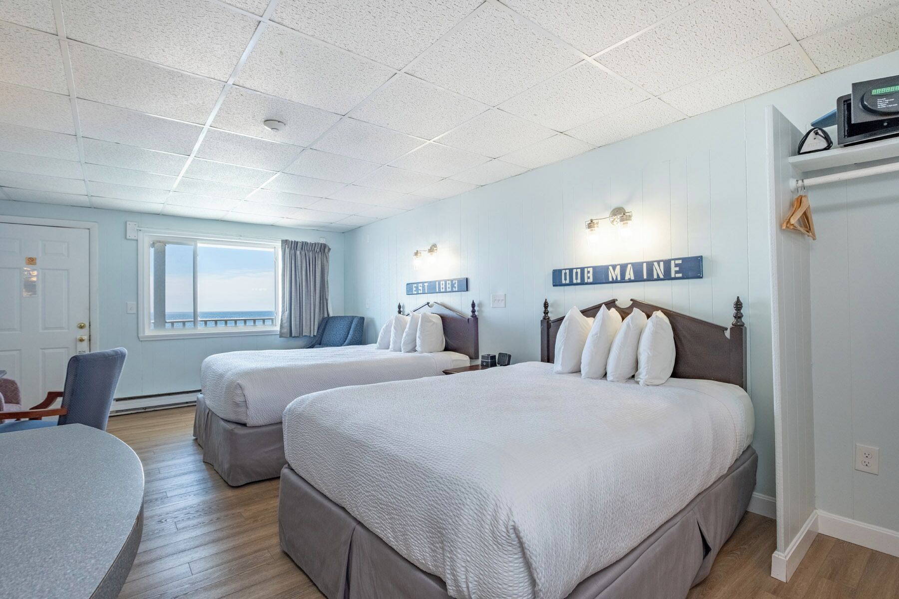 Chambre Premier, 2 grands lits, non-fumeur, au bord de l’océan | Vue sur la plage ou l’océan