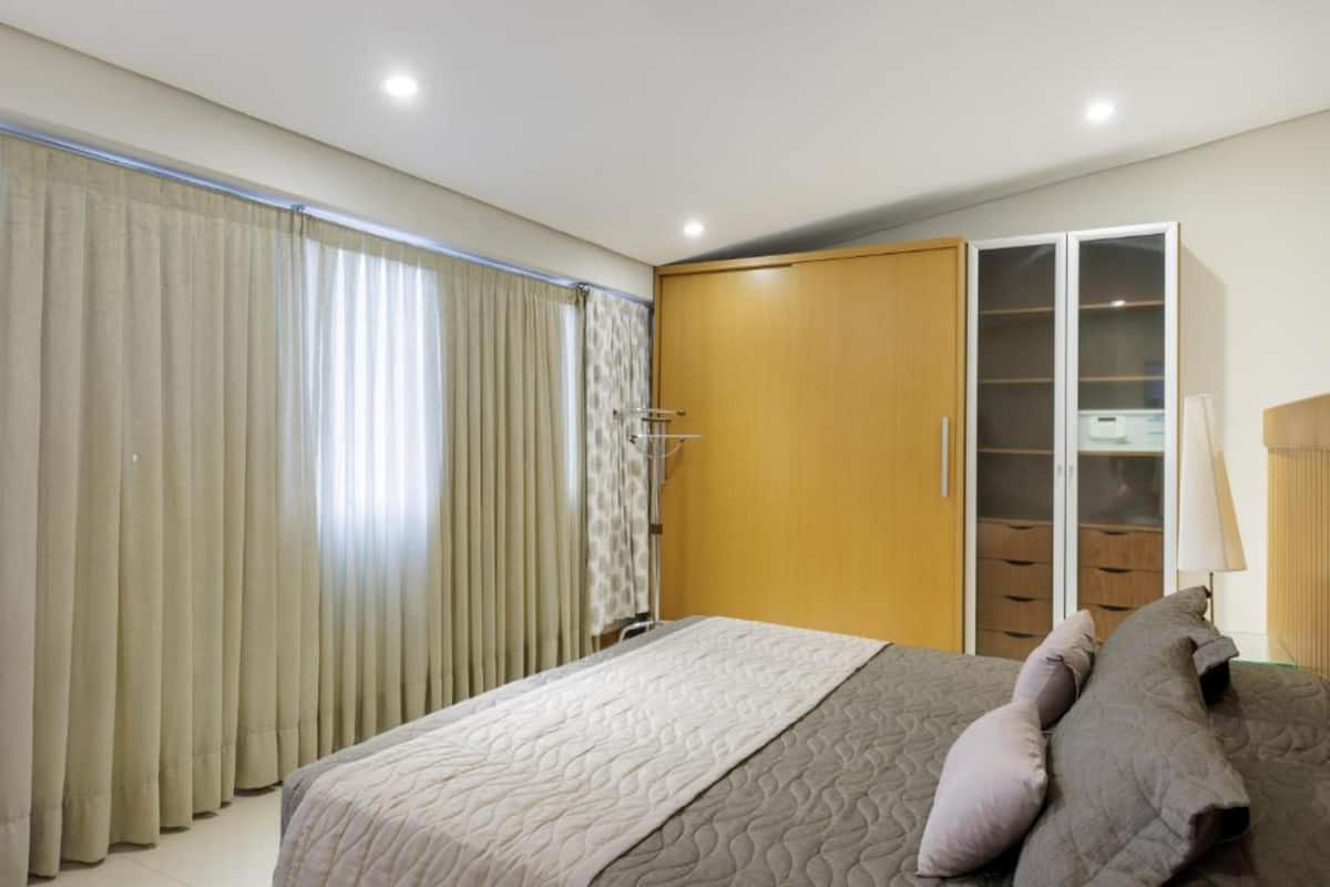 1 Schlafzimmer, Minibar, Zimmersafe, Schreibtisch