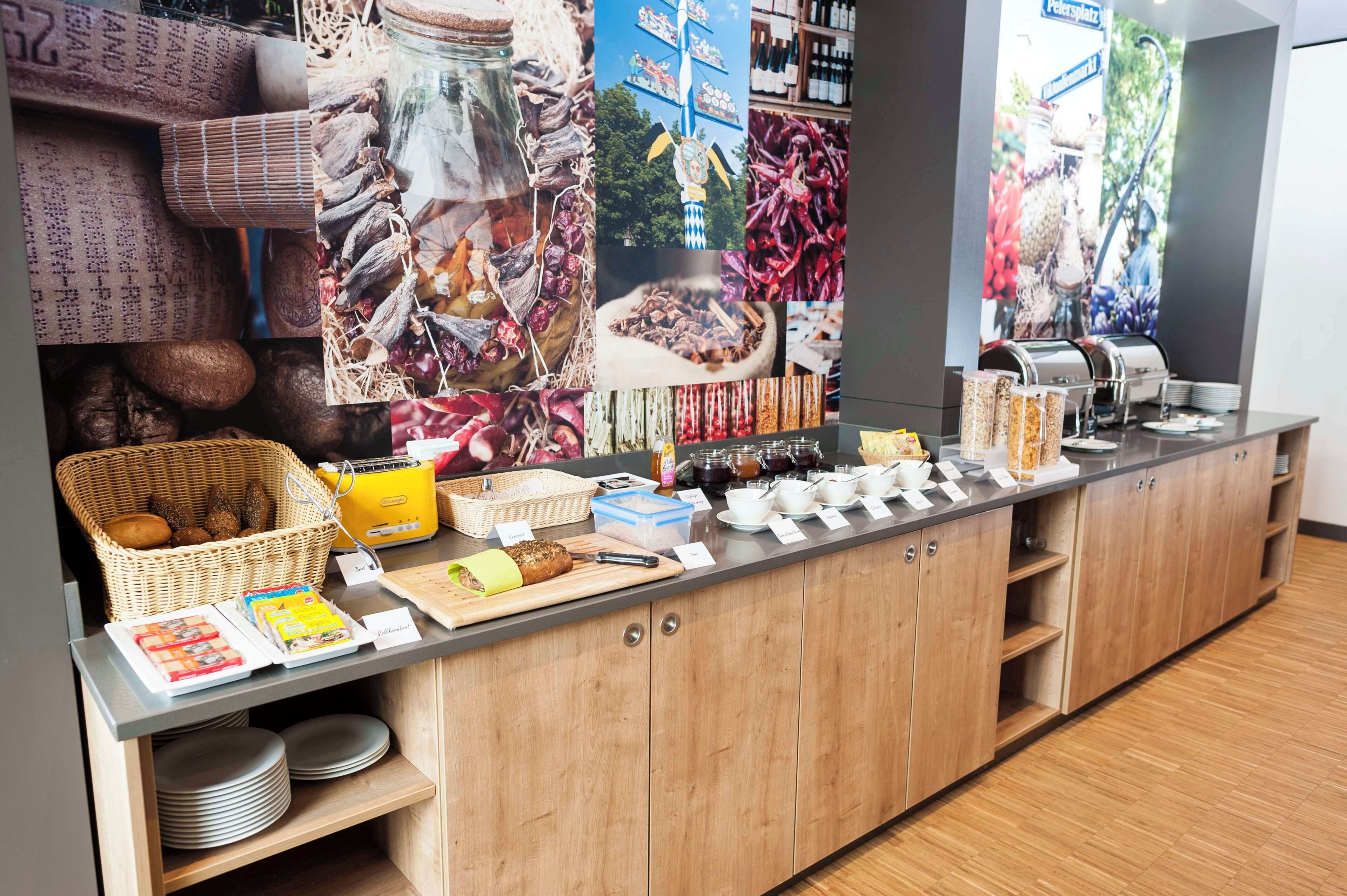 free daily full breakfast