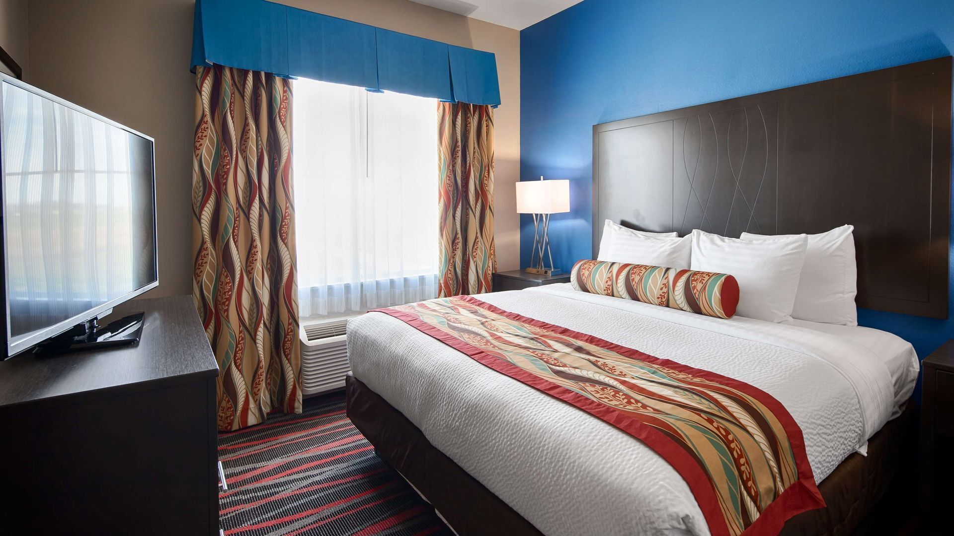 1 bedroom, premium bedding, pillow-top beds, in-room safe