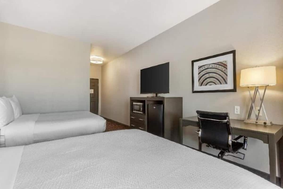 1 bedroom, premium bedding, pillowtop beds, in-room safe