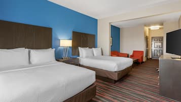 Suite, 2 camas de matrimonio, no fumadores, frigorífico y microondas (with Sofabed) | 1 dormitorio y ropa de cama de alta calidad