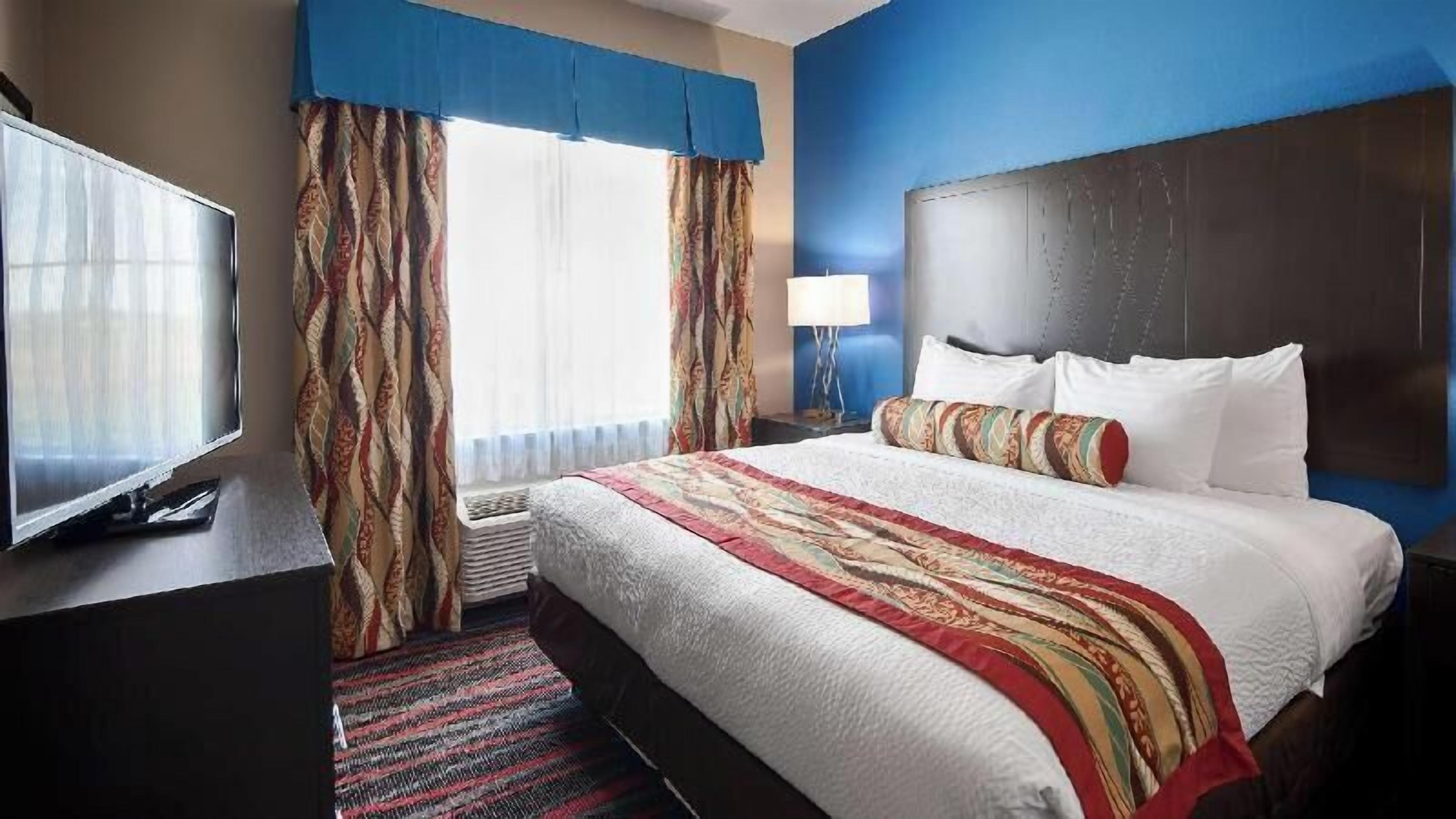 1 bedroom, premium bedding, pillow-top beds, in-room safe