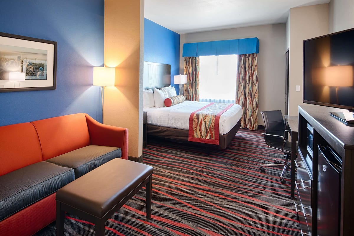 1 bedroom, premium bedding, pillowtop beds, in-room safe