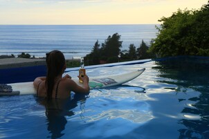 2 piscinas al aire libre