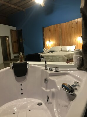 Luxury Room | Premium bedding, free WiFi, bed sheets - Punta Hills Montanita (Manglaralto)