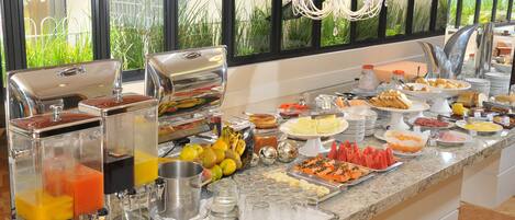 Gratis frukostbuffé varje dag
