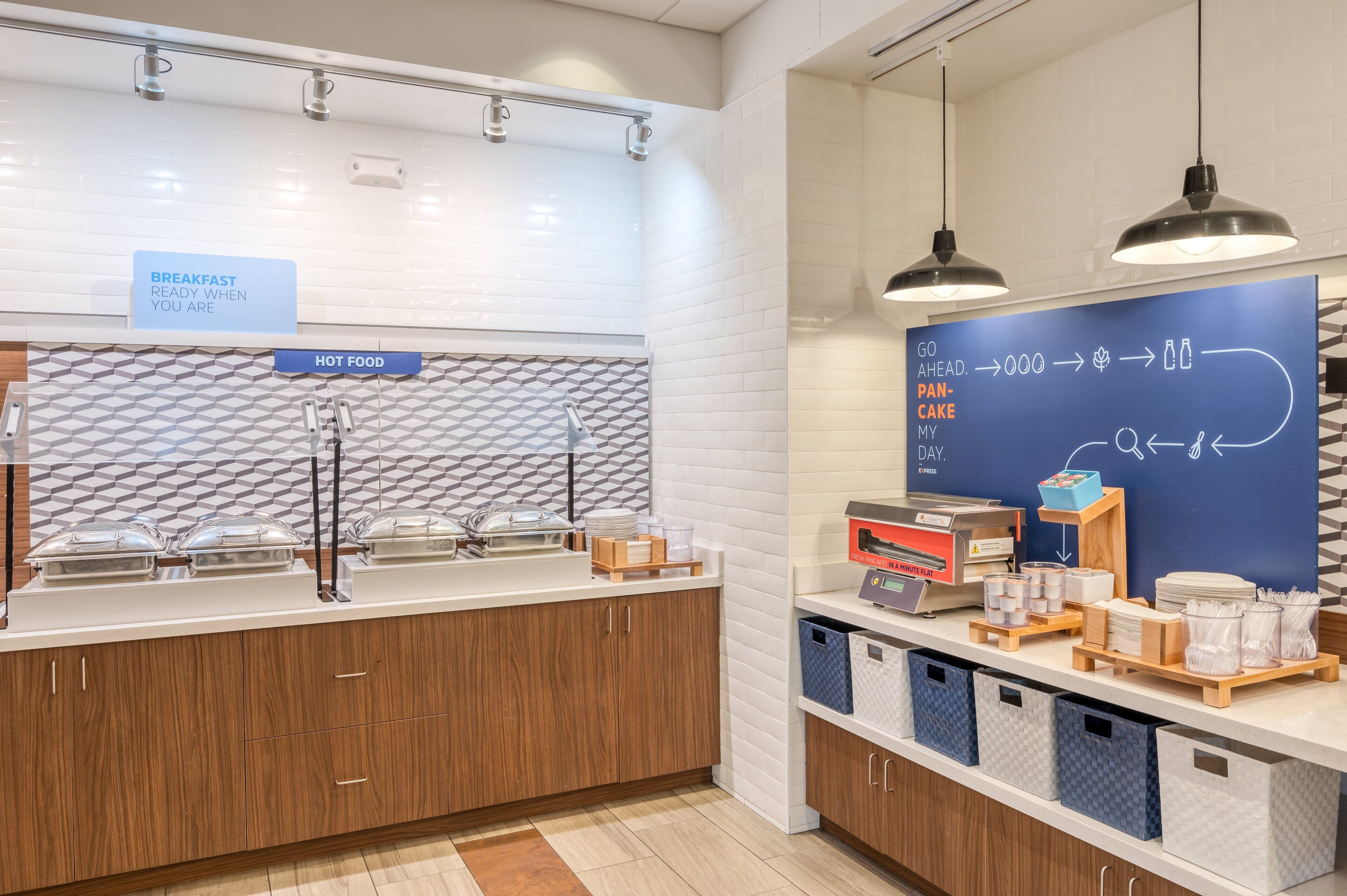 free daily continental breakfast