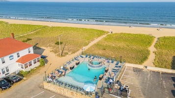 Outdoor pool, open 9 AM to 10 PM, sun loungers