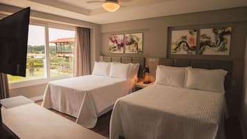 Superior Studio Suite | 1 bedroom, minibar, in-room safe, desk